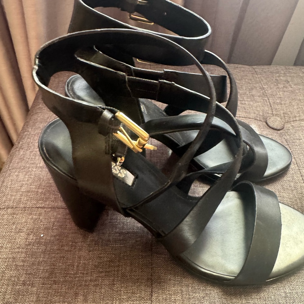 Guess Black Heeled Sandals with Geometric Straps - Picture 3 of 5